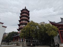 -绳金塔