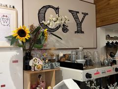 -C.Y Cafe