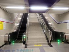 -红土地(地铁站)