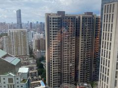 -广州中心皇冠假日酒店