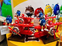 -m豆巧克力世界(上海世茂广场店)