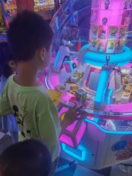 -LuckyStar幸运星家庭娱乐中心(东莞国贸店)