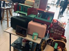 -星巴克臻选(莘庄仲盛店)