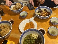 -沪西老弄堂面馆(定西路店)