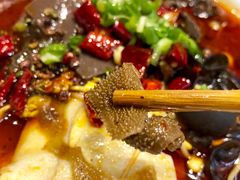 -渝是乎川渝小炒(新世界百货望京店)