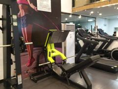 -思迈威健身(积玉桥万达店)