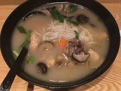 香菇炖鸡米线-老妈米线(金座店)