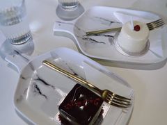 -UNI UNI(环亚凯瑟琳店)