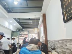 -黄阿姨锅贴大王(万航渡路店)