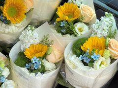 -亭亭鲜花店(中山北路店)