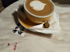 -新华里咖啡书吧(新华书店小寨店)