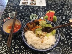 -蜗牛小馆醉乡民谣云南菜(惠新西里店)