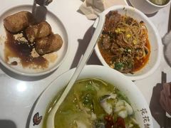 -渝是乎酸菜鱼(龙旗购物中心店)