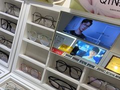 -沫芮眼镜·蔡司官方授权店(人民广场店)