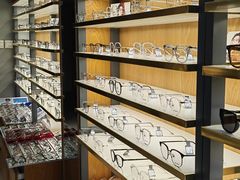 -优医视平价眼镜蔡司依视路折扣工厂店(德胜门店)