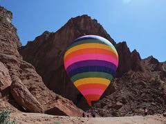 -天山神秘大峡谷