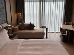 -深圳国际会展中心希尔顿酒店(前海华发冰雪世界店)