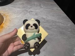 -雍容荟帝王蟹活龙虾展台自助(IFS黑金店)