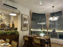 -Mark&Mars Restaurant