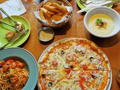 -JINNS锦时 steak&pizza(浸信会礼拜堂旧址店)