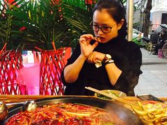 -黄潇洒老火锅(九眼桥宏济巷店)