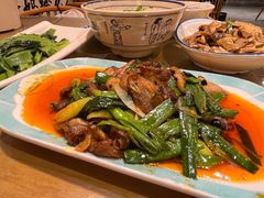 蒜苗回锅肉-易老妈蹄花.特色川菜(人民公园总店)