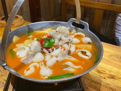 -老滇山寨•云南特色菜•地方菜•民族风情歌舞表演(金碧店)