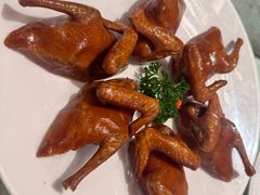 玻璃脆皮乳鸽-利苑酒家(金宝店)