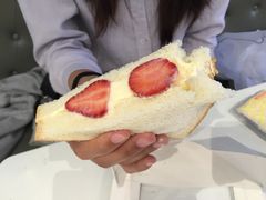 -巴黎贝甜(大宁国际商业广场店)