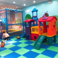 -爱婴室(上海浦建路店)