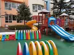 -红黄蓝幼儿园(颐东苑店)