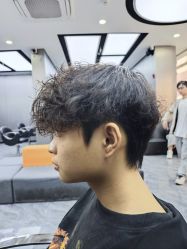 -米可造型烫发染发
