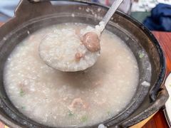 顺德猪杂粥-何妹湿辣牛肉·粤式烧烤砂煲(桂雅路店)