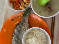 -同济大学本部学苑饮食广场