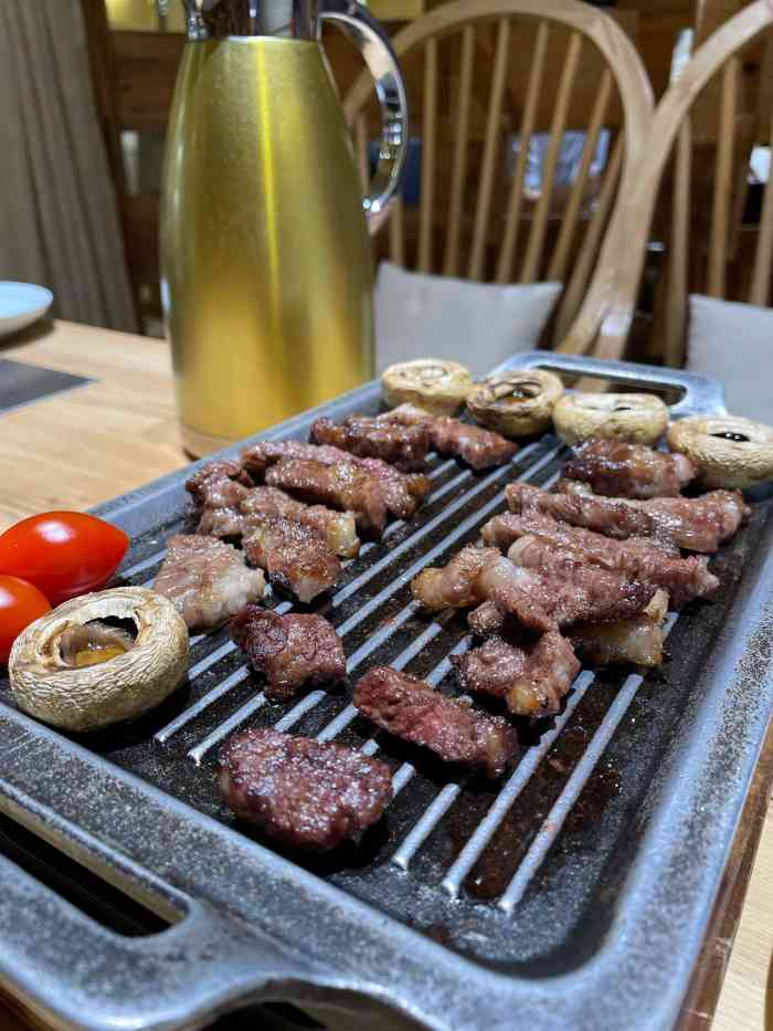 炙膳烤肉(物贸店)-"长春最好吃的烤肉,就是价格贵.但是服务好.