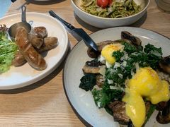 班尼迪蛋菠菜蘑菇吐司-Maxpoint Kitchen 西餐咖啡(乐峰广场店)
