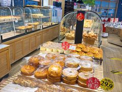 面包甜点陈列柜-皇家美孚·蛋糕外送(东部佳世客店)