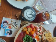 -Two Birds One Stone·一石二鸟(诚品生活店)