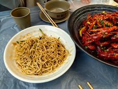 -肥肥虾庄·金牌油焖大虾(东湖欢乐谷店)