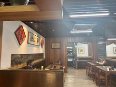 -亮亮面馆(经六路店)