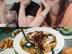 -姚姚酸菜鱼·金戈戈香港豉油鸡(喜荟城联名店)
