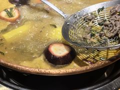 -洱火云南酸菜牛肉火锅(石景山当代商城店)