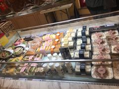 零售区-TOUCH泰奇(南汇南门大街店)