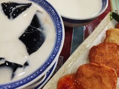 -赵记传承特色牛奶甜品(泉城广场店)