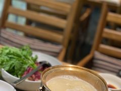 酸菜火锅面-小大董·烤鸭(凤凰汇店)