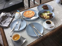 -卡普里披萨·牛扒·下午茶