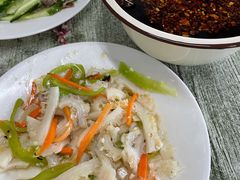 拌肚领-正宗胖子抻面馆(岭东路店)