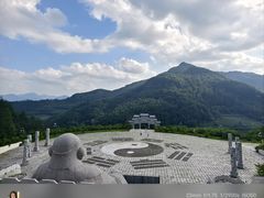 -九鼎铁刹山风景区