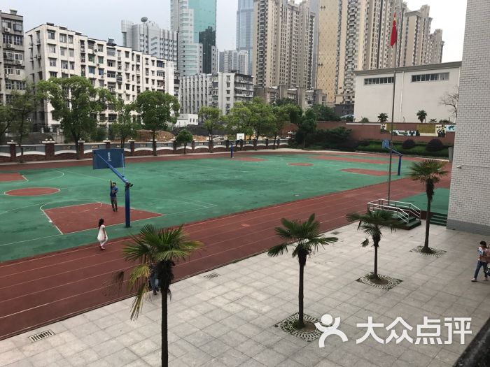 洪山区梨园小学操场图片 第2张