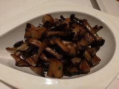 炒菌菇-蝶舍·MAISON PAPILLON